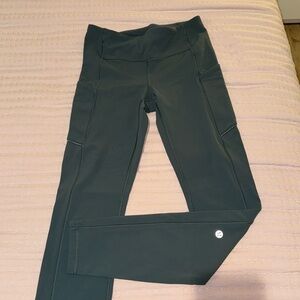 New Lululemon leggings with pockets, size 4